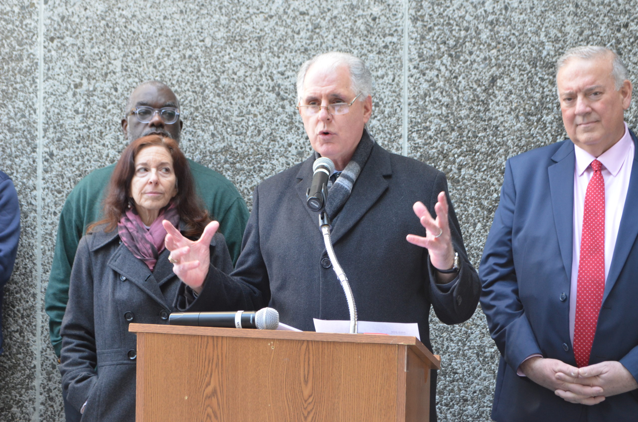 Gennaro makes last-minute push for clean energy projects