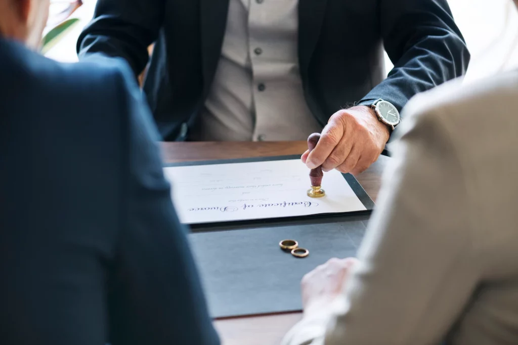 Divorce Lawyer Divorcing Queens Residents