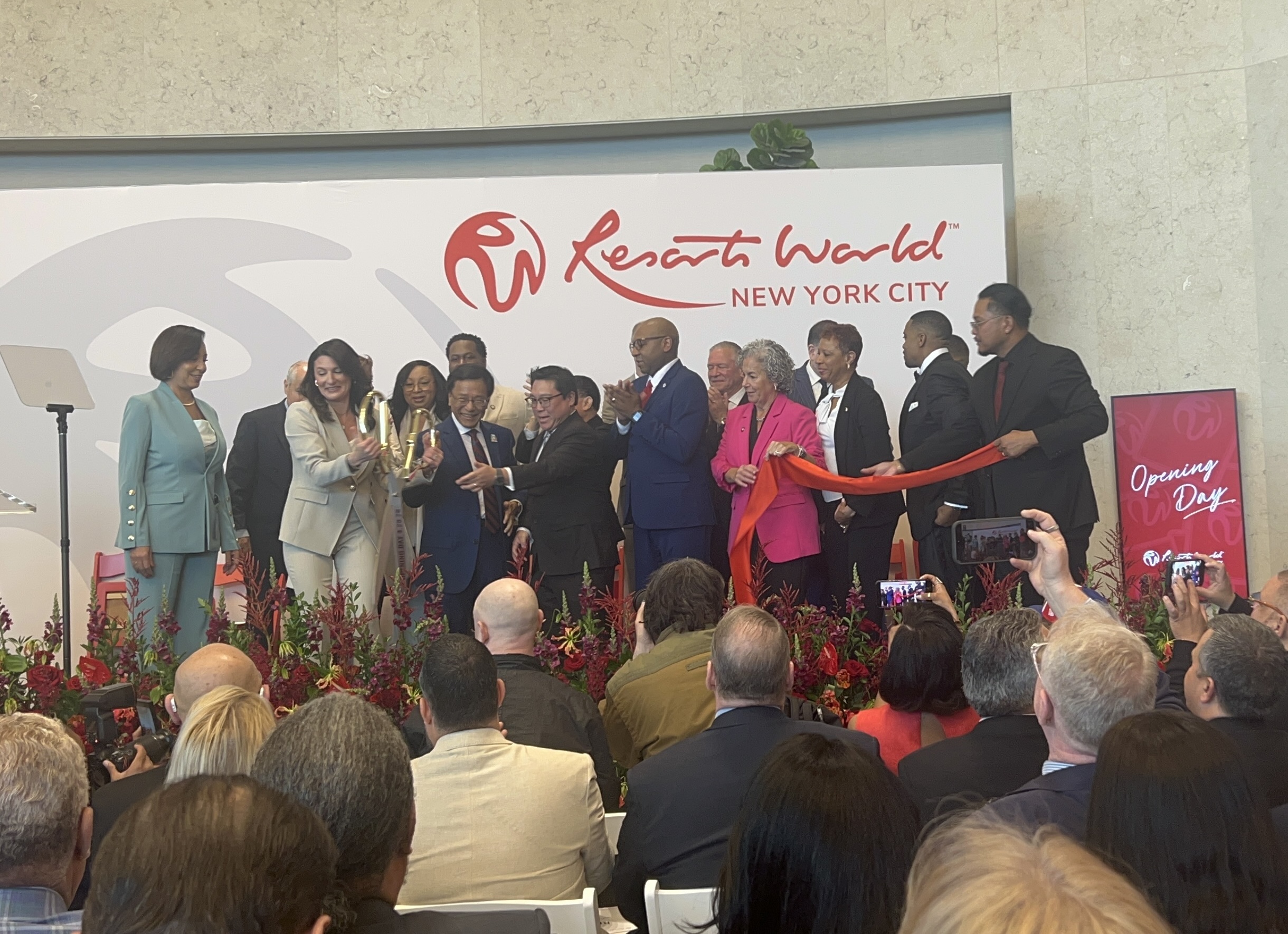 Resorts World Opens NYC’s First Full Casino